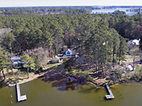 Waterfront & Privacy on Pretty Park-like Setting