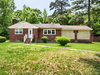Attractive 2 Bedroom Brick Rancher